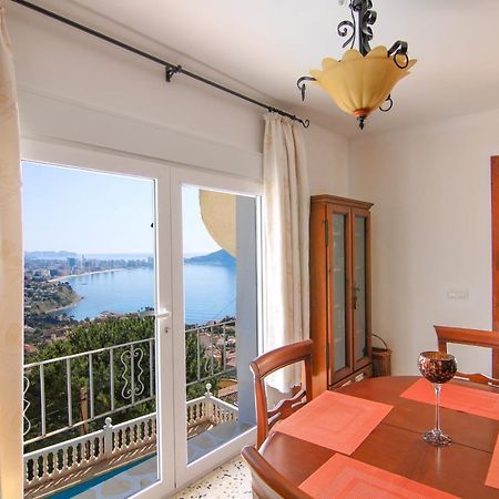 Villa con piscina y vistas al mar - Mar 27 H Calpe Esterno foto