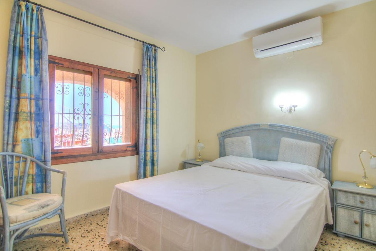 Villa con piscina y vistas al mar - Mar 27 H Calpe Esterno foto