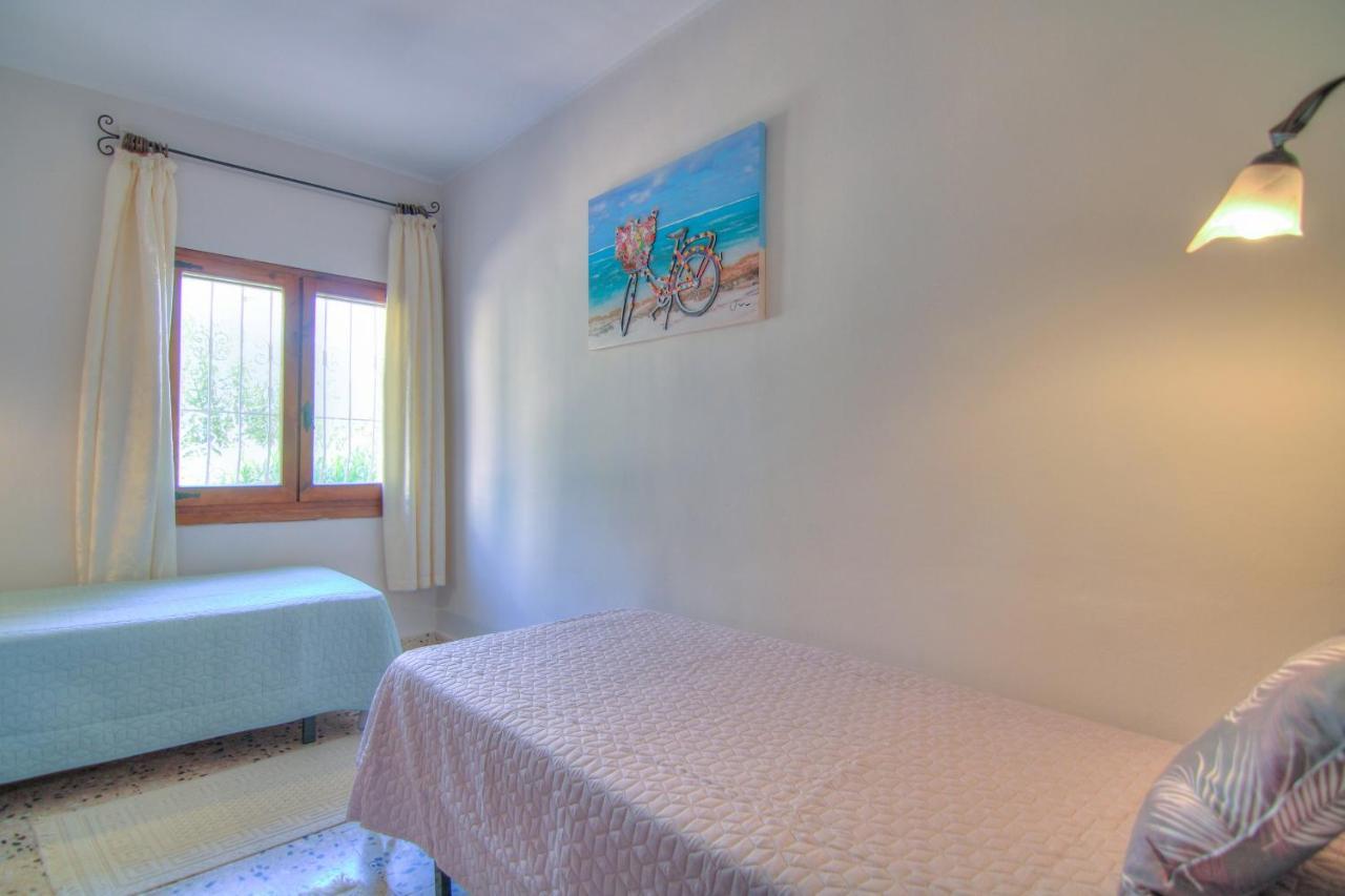 Villa con piscina y vistas al mar - Mar 27 H Calpe Esterno foto